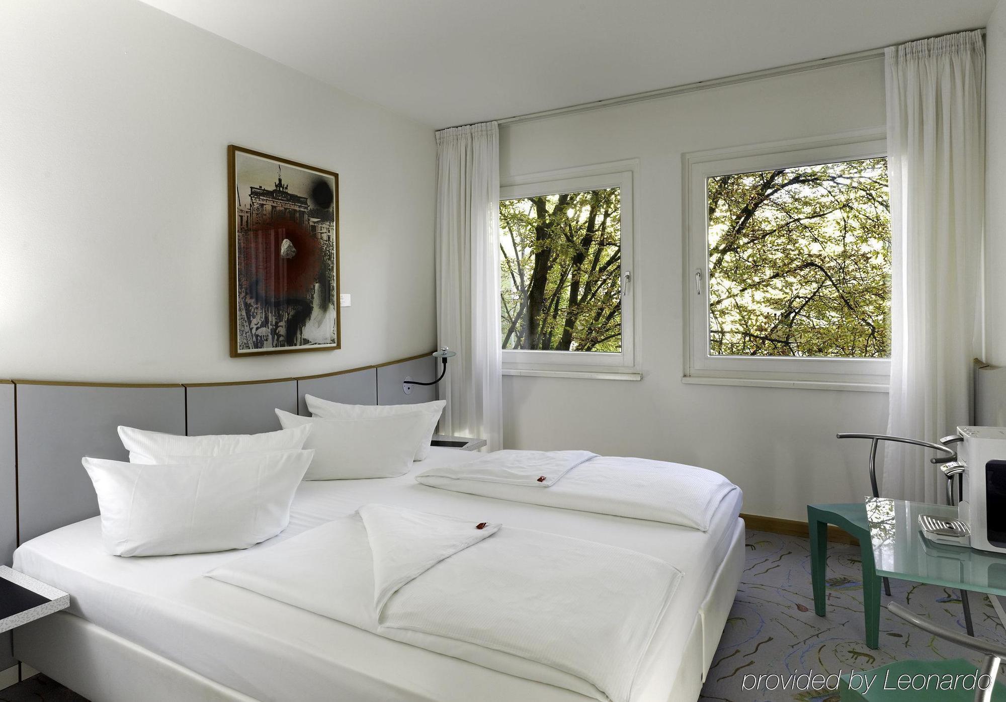 Radisson Red Berlin Kudamm Hotel Luaran gambar