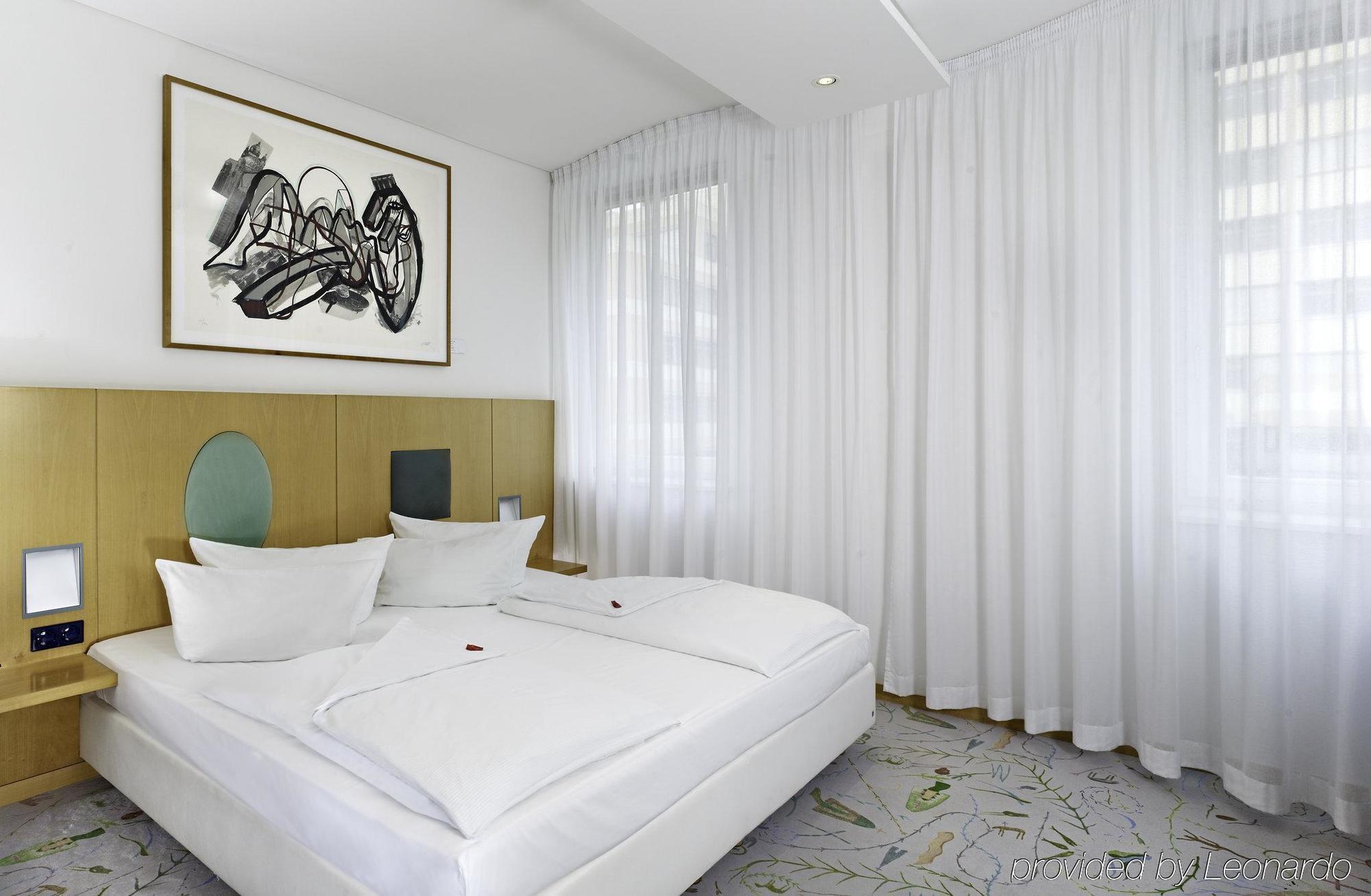Radisson Red Berlin Kudamm Hotel Luaran gambar